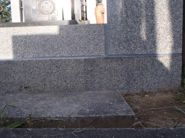 お墓の水垢落とし